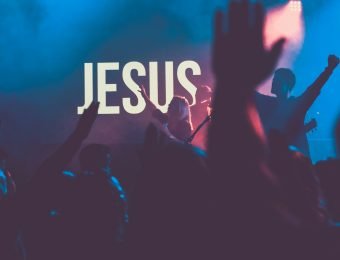 photo-1507692049790-de58290a4334